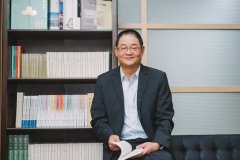 商成勇:我眼中的吴志良先生,兼评新实证主义散文《遇见》