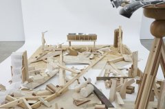 从碎片出发，走向一种无定形的创作